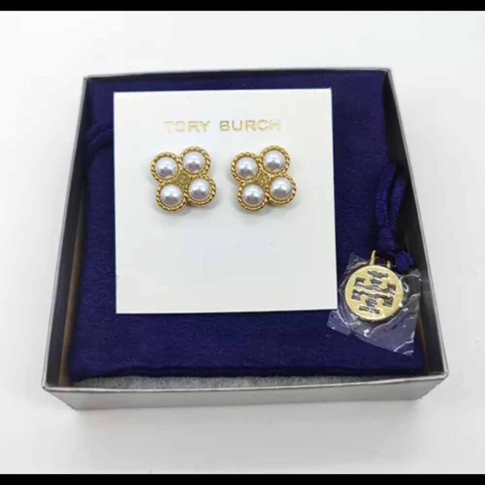 ♥️Sold♥️TORY BURCH Gold/White Stud Clover Pearl Earrings - Picture 4 of 6